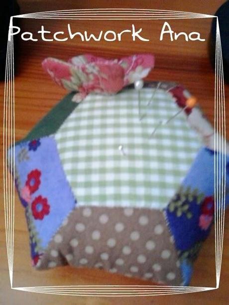 Acerico con mariposa