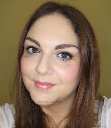 LOOK Delineado natural con un toque de color