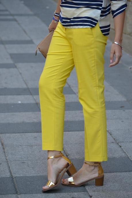 AMARILLO, DORADO, RAYAS....