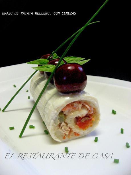 RULO DE PATATA RELLENO, CON CEREZAS