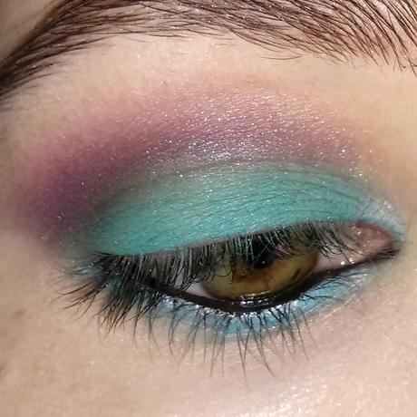 Maquillaje turquesa