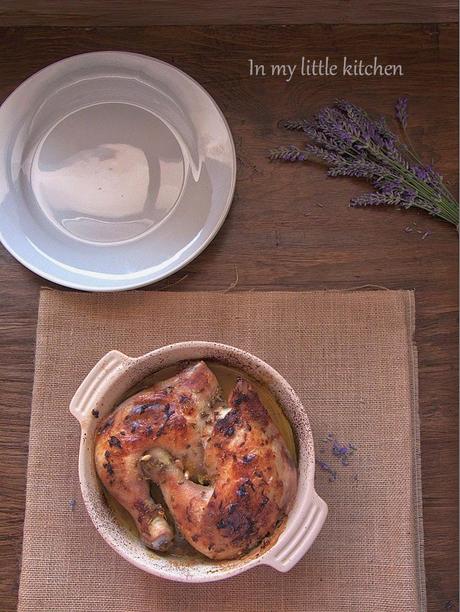 Pollo asado con limón y lavanda