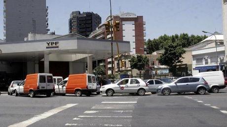 Peligra el abastecimiento de naftas por un paro petrolero