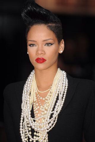 Accesorios de moda ideales para tu fondo de armario.