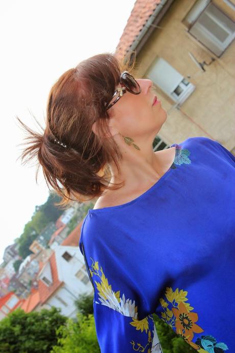 MIS LOOKS - AMARILLO Y AZUL