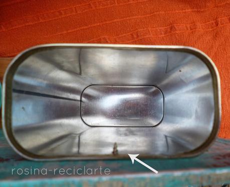 Organizador con latas