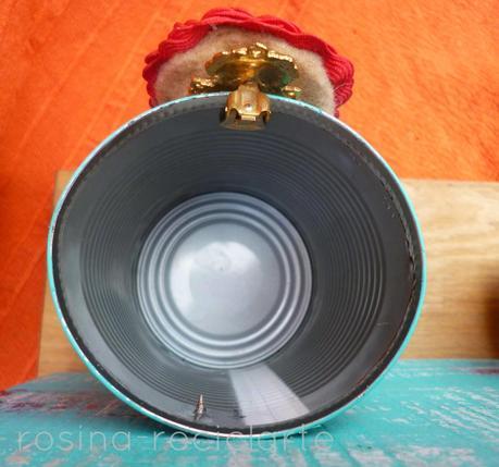 Organizador con latas