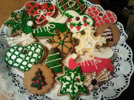 Navidad con galletas, decoración y flores