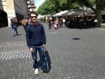 Pedrosa paseando por Ginebra