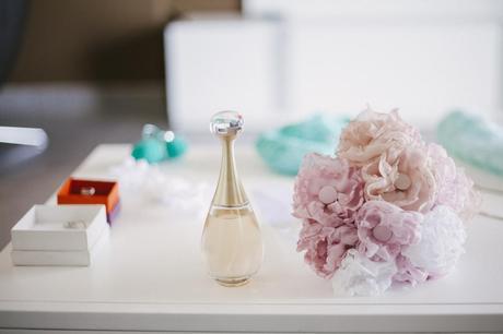 BODA DE CAROLINA: UN RAMO DE NOVIA EN DOS COLORES Ramo de novia de peonías confeccionado por Blanca Blanco