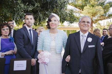 BODA DE CAROLINA: UN RAMO DE NOVIA EN DOS COLORES Ramo de novia de peonías confeccionado por Blanca Blanco