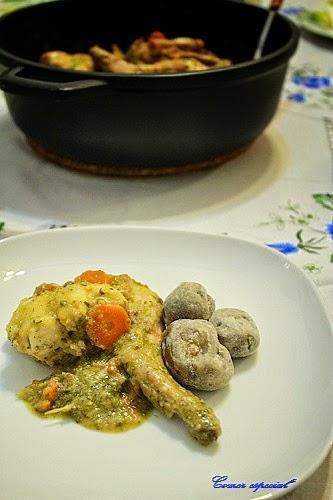 Conejo con setas en salsa Conejo con setas en salsa