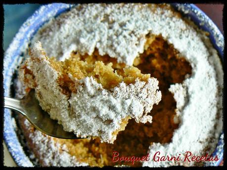 Budín (en taza) de naranja con sorpresa de chocolate y un recuerdo para papá