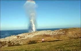 Los bufones, los peligrosos géiseres marinos asturianos