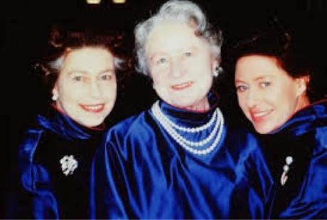 Queridas!! Su majestad la Reina de Inglaterra