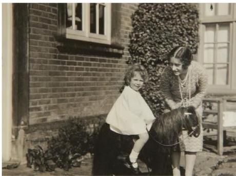 Queridas!! Su majestad la Reina de Inglaterra