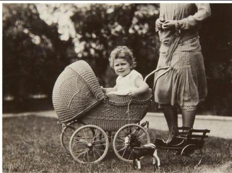 Queridas!! Su majestad la Reina de Inglaterra