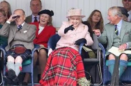 Queridas!! Su majestad la Reina de Inglaterra