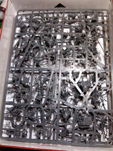 Descajando el Hombre Árbol // Treeman unboxing