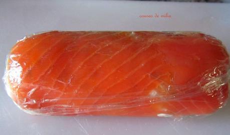 Rollitos de merluza y salmón con salsa de yogurt