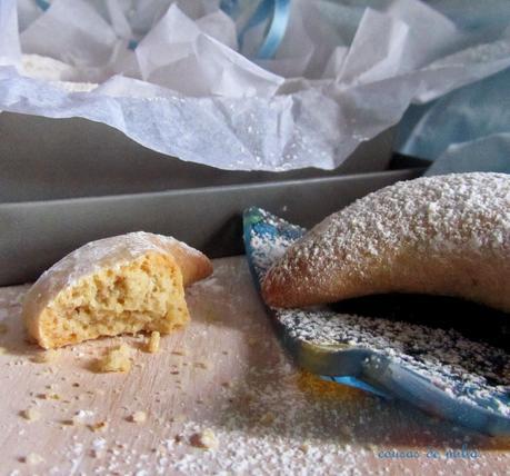 Medias lunas de nuez y vainilla