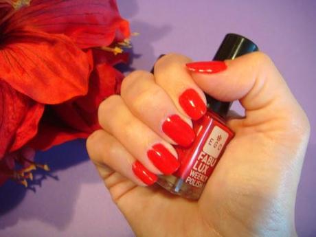 Fabulux de Ego Professional...el esmaltado perfecto, este mes con Muestras Premium.