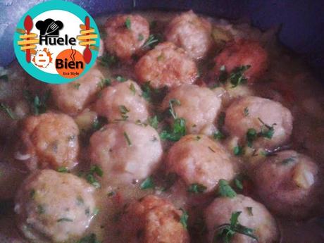 Albóndigas con salsa de coco