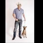 Famosos promueven adopción canina