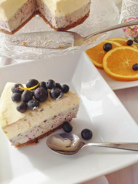 CHEESECAKE DE NARANJA Y ARÁNDANOS CON MERMELADA DE NARANJA DULCE Y FLOR DE SAÚCO