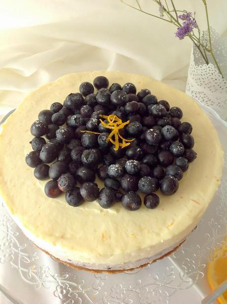 CHEESECAKE DE NARANJA Y ARÁNDANOS CON MERMELADA DE NARANJA DULCE Y FLOR DE SAÚCO