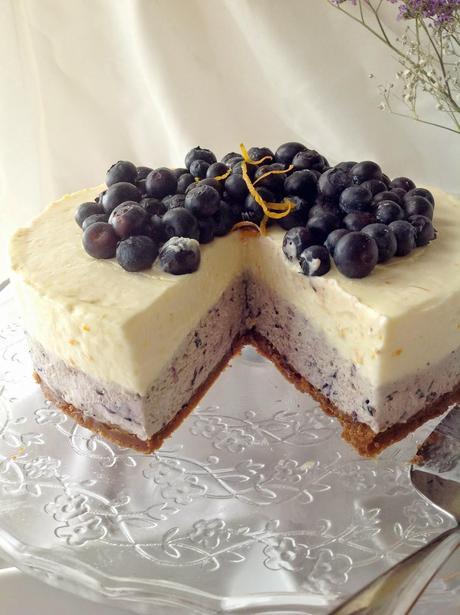 CHEESECAKE DE NARANJA Y ARÁNDANOS CON MERMELADA DE NARANJA DULCE Y FLOR DE SAÚCO