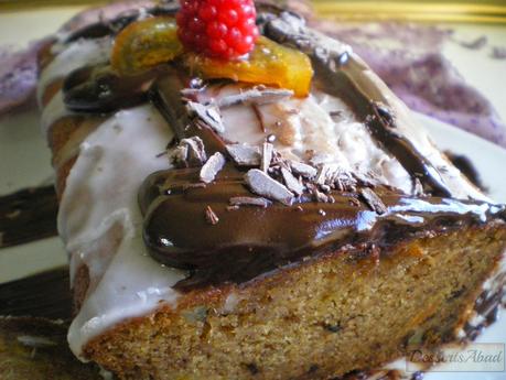 Cake de plátanos con manzanas y naranja confitada