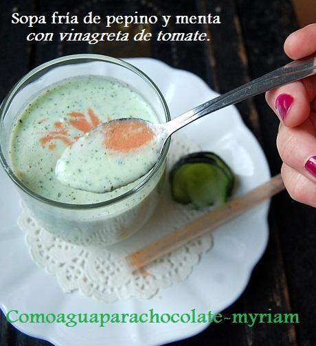 SOPA FRÍA DE PEPINO Y MENTA con vinagreta de tomate.