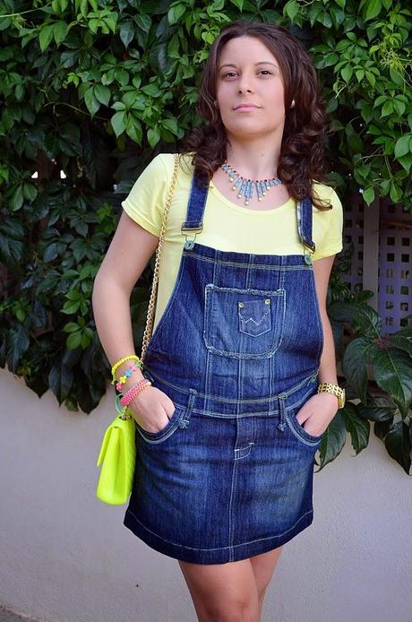 peto denim, vestido vaquero, moda, fashion blogger, castellón, primark, amarillo, blog de moda, mi vestido azul