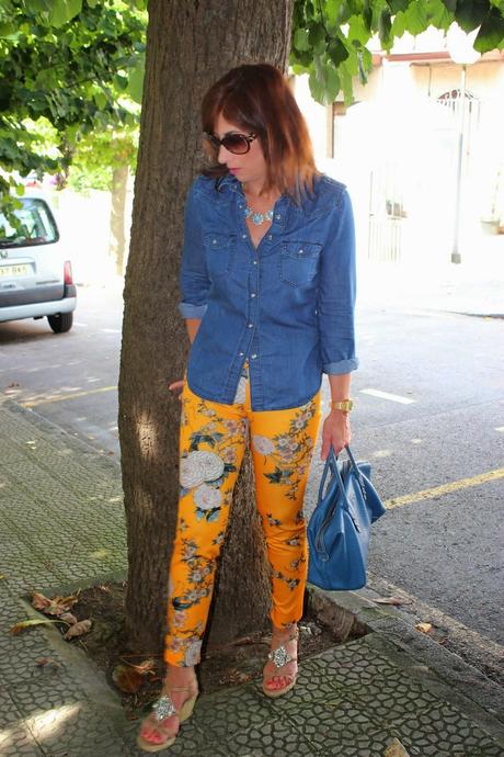 MIS LOOKS - PANTALÓN FLOREADO