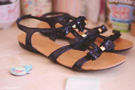 New in: Bow & Studded Flat Sandals lovelystyle (1)