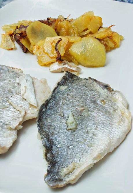 Doradas con patatas pochadas al vino