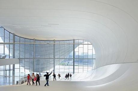 Heydar-Aliyev-Center-Zaha-Hadid_Croquizar-4