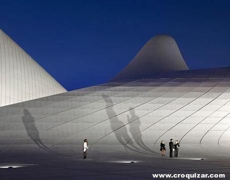 Heydar-Aliyev-Center-Zaha-Hadid_Croquizar-7