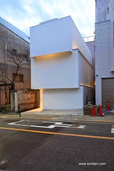 Casa minimalista en Tokio 2014