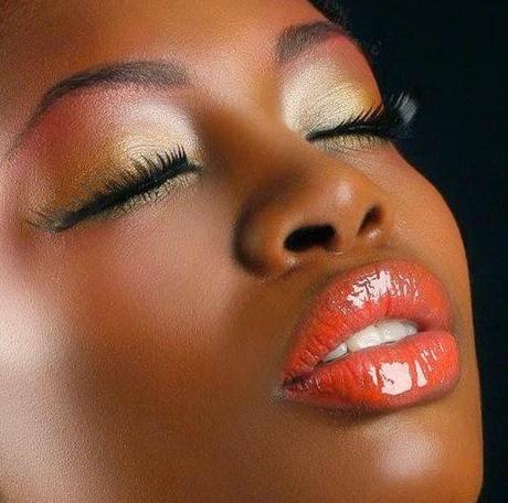 COMO USAR UN LABIAL ROJO EN PIEL MORENA