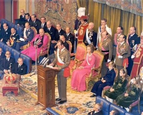 España: Abdicación del Rey Juan Carlos I España: Abdicación del Rey Juan Carlos I
