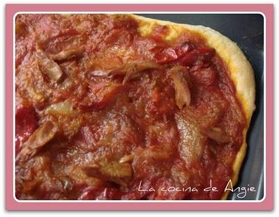 COCA DE PEBRERA Y TOMACA