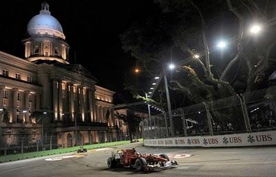ALONSO GANA EN SINGAPUR Y SE ENCAMINA HACIA EL TÍTULO DEL MUNDIAL DE F1