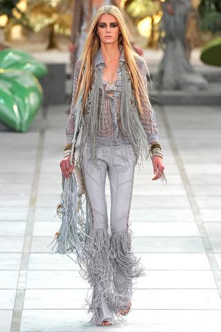 ROBERTO CAVALLI FESTEJA SUS 40 AÑOS EN LA MODA