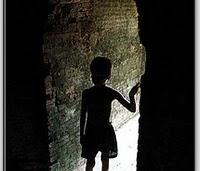 El/la niñ@  delgad@