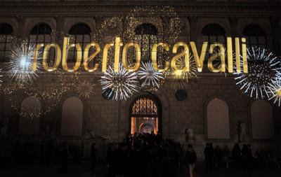 Gran Fiesta de Roberto Cavalli en Paris para celebrar sus cuarenta años en la moda. Red Carpet