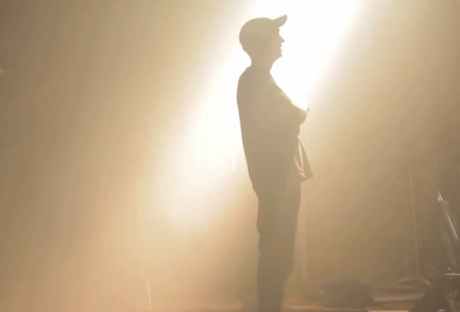 Entrevista a Kaws por Dos Equis