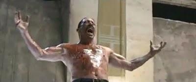   Nos han cambiado el calvo pero sale Machete. ...