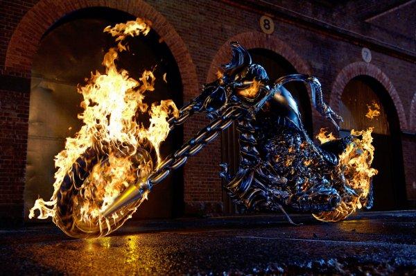 Idris Elba y Johnny Whitworth en negociaciones para Ghost Rider 2